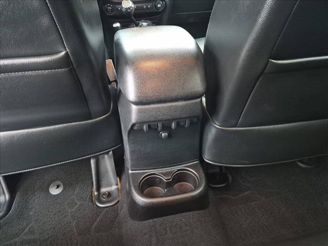 Used 2015 Jeep Wrangler Unlimited Sahara w/ Mopar Chrome Edition Group AWD/4WD image 18