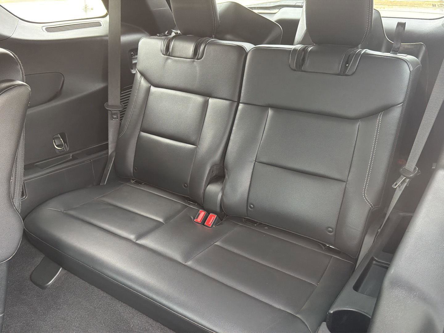 Used 2020 Ford Explorer XLT w/ Equipment Group 202A image 31