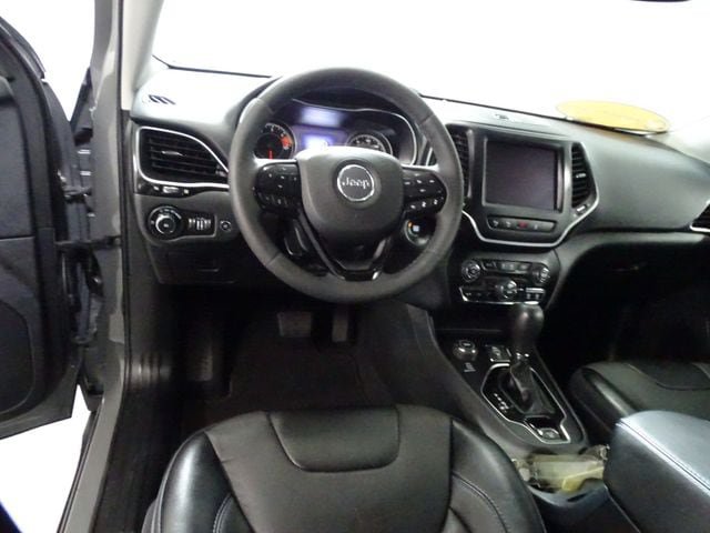 Certified 2023 Jeep Cherokee Altitude Lux w/ Lux Elite Package AWD/4WD image 5