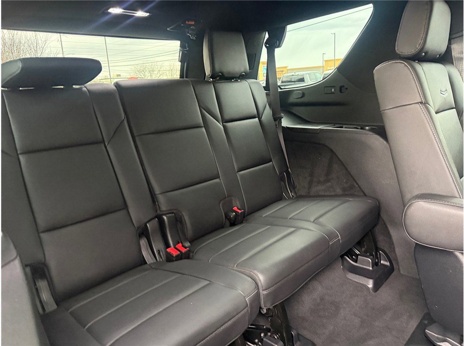 Used 2021 Cadillac Escalade Luxury AWD/4WD image 35