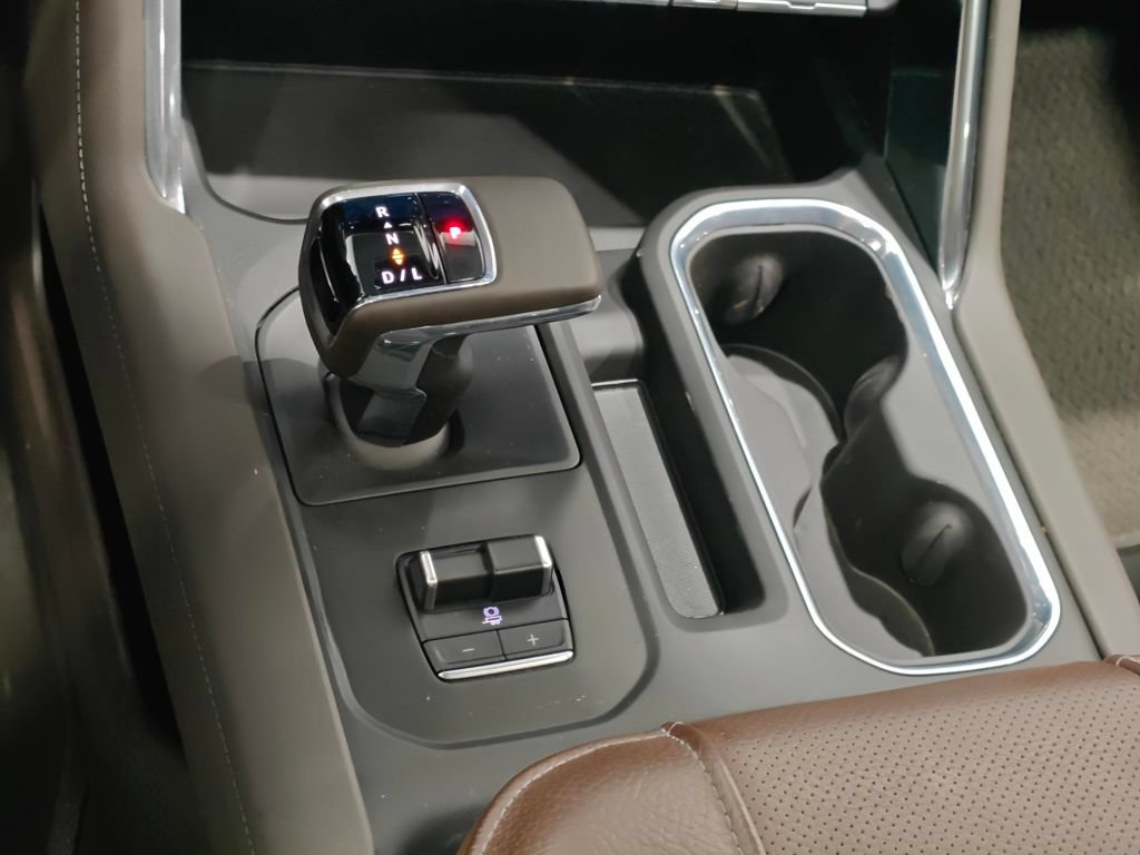 Used 2023 GMC Sierra 1500 Denali w/ Denali Reserve Package AWD/4WD image 8