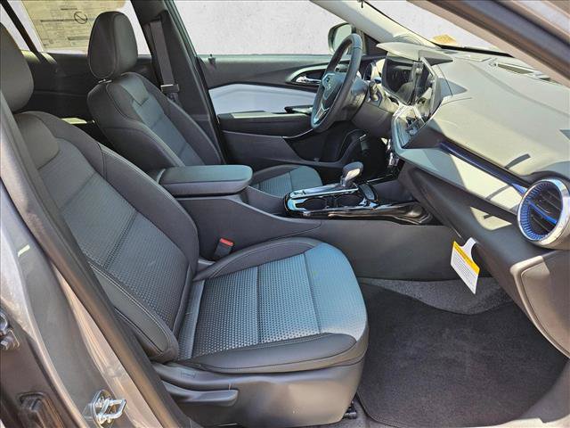 New 2026 Chevrolet Trax LT w/ Driver Confidence Package FWD image 16