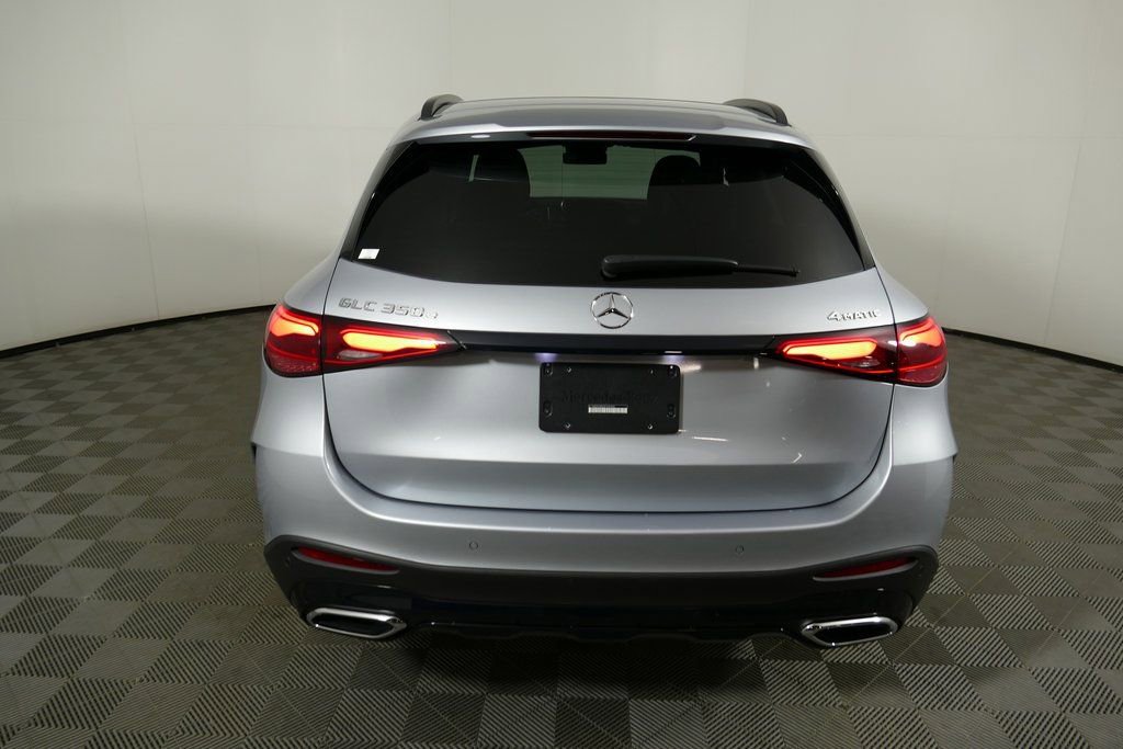 Used 2025 Mercedes-Benz GLC 350e 4MATIC w/ AMG Line image 4