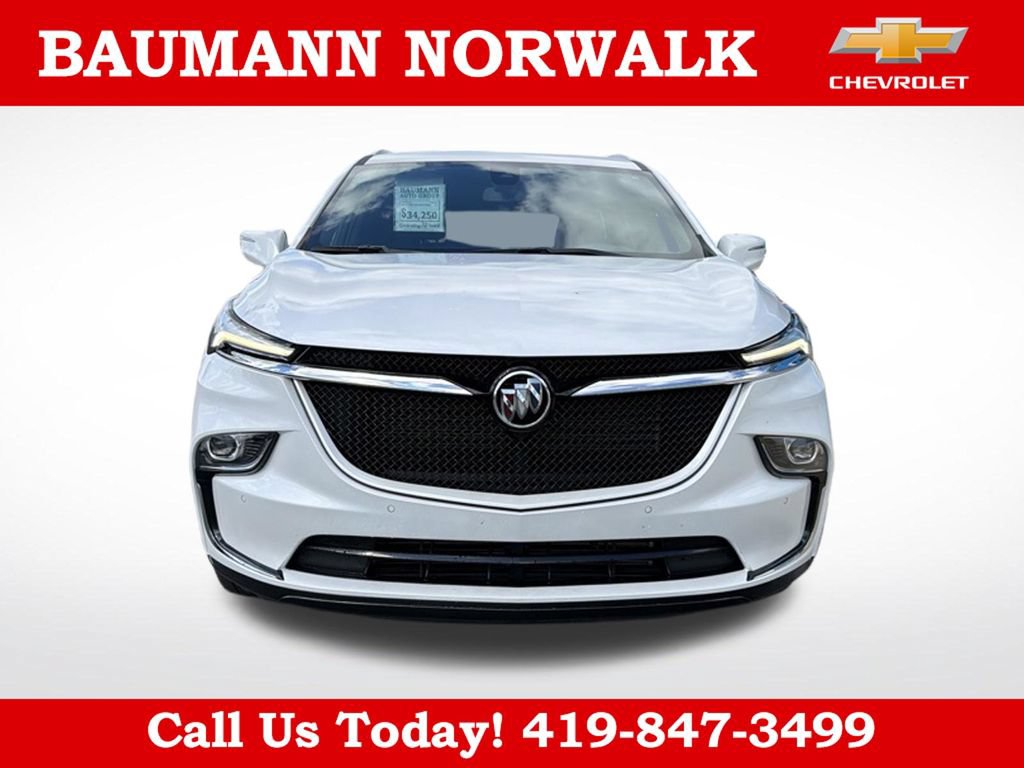 Used 2024 Buick Enclave Essence w/ Sport Touring Edition FWD image 2