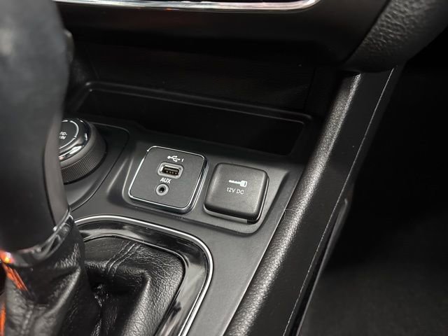 Used 2021 Jeep Cherokee Limited w/ Trailer Tow Group image 46