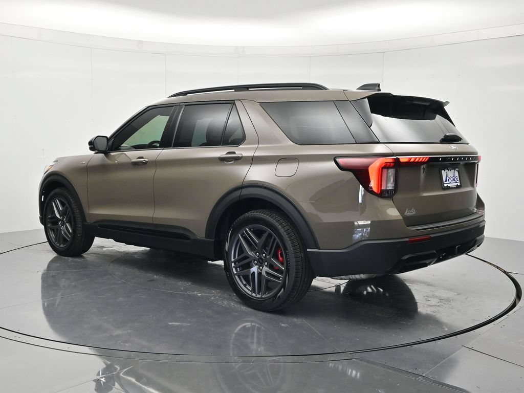 New 2027 Ford Explorer ST-Line w/ ST-Line Street Pack RWD image 7