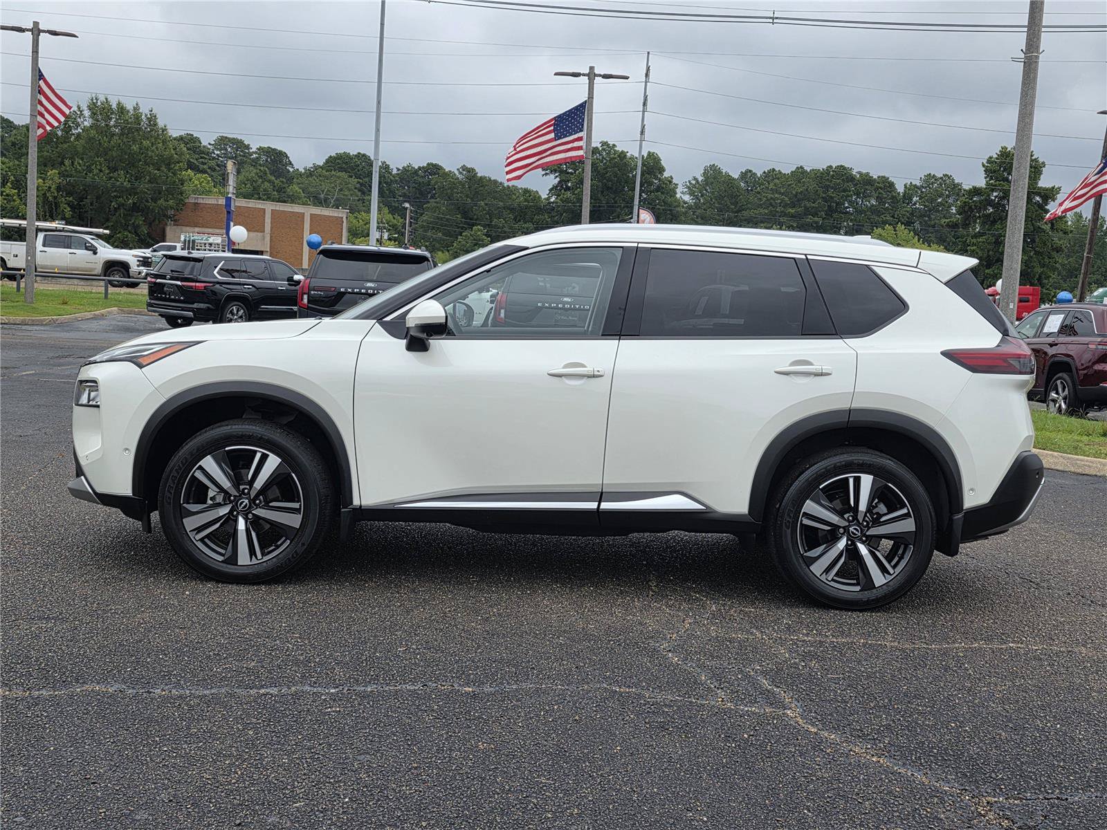 Used 2023 Nissan Rogue Platinum w/ Platinum Premium Package AWD/4WD image 8