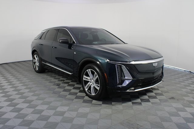 Used 2024 Cadillac Lyriq Tech w/ Driver Assist Package image 28