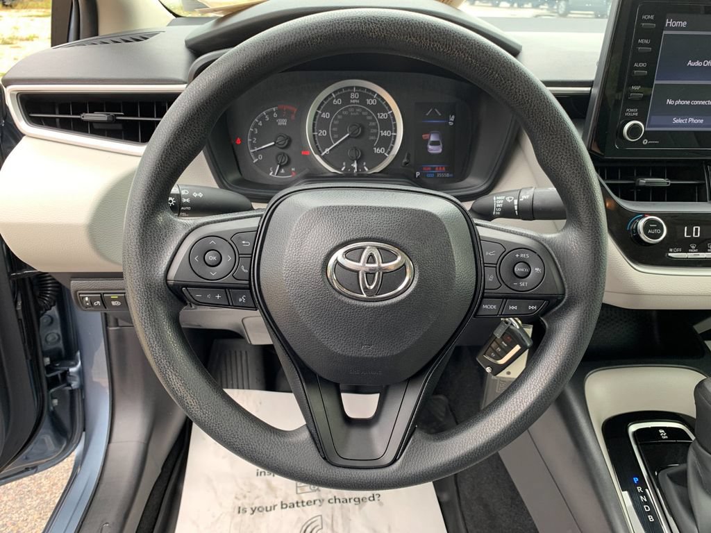 Used 2022 Toyota Corolla LE FWD image 25