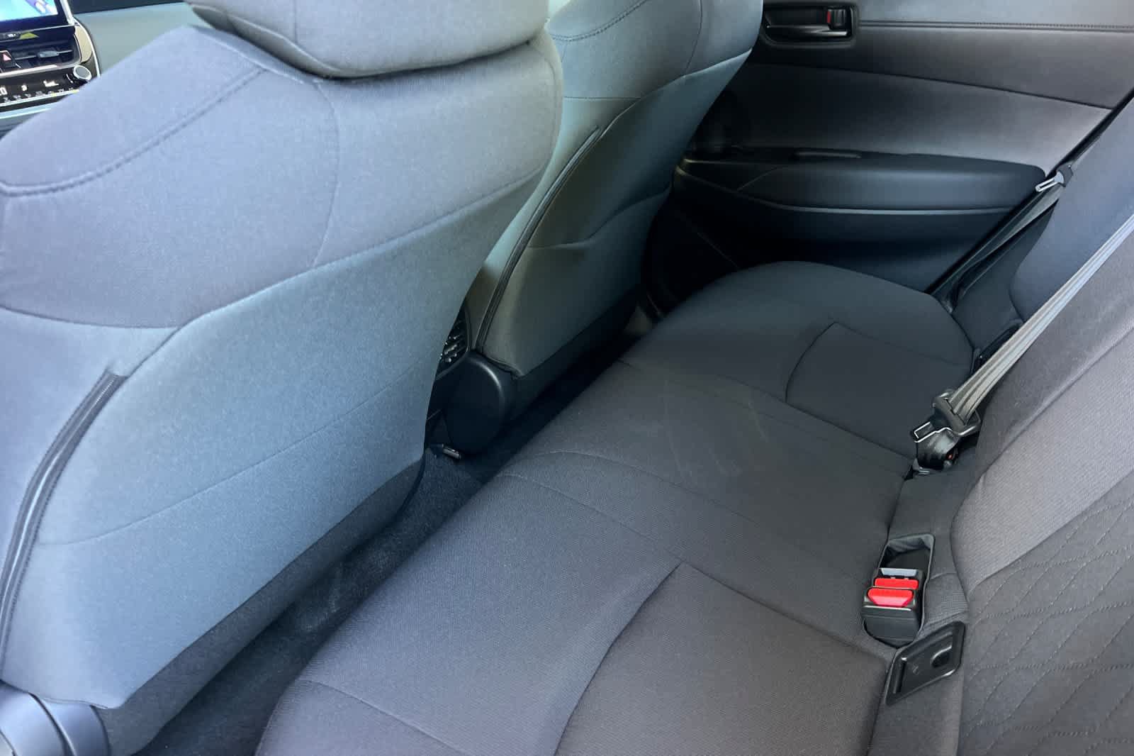 New 2026 Toyota Corolla Cross LE w/ Moonroof Package FWD image 4