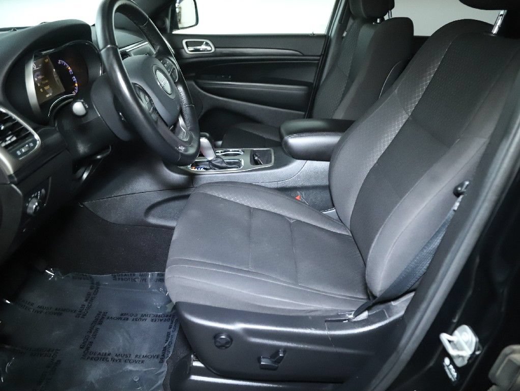 Used 2021 Jeep Grand Cherokee Laredo AWD/4WD image 18