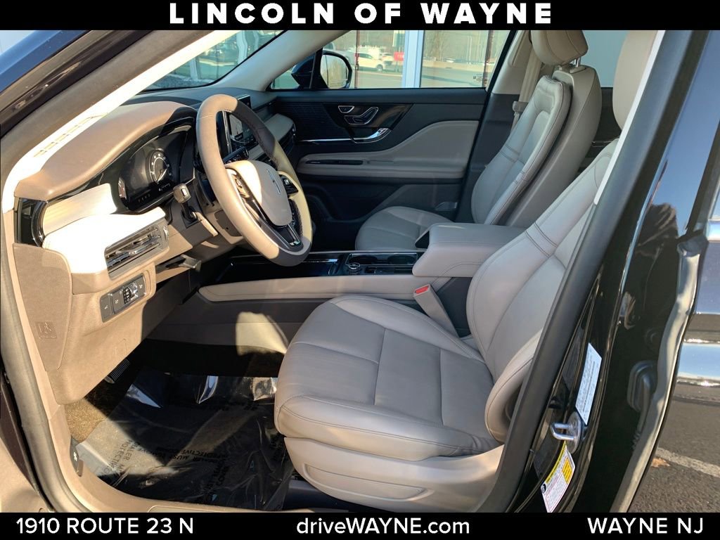 Certified 2022 Lincoln Corsair AWD w/ Equipment Group 101A image 11