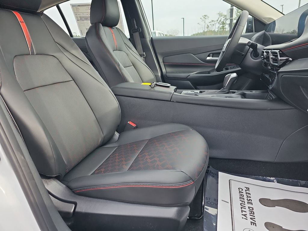 New 2026 Nissan Sentra SR w/ SR Premium Package FWD image 12
