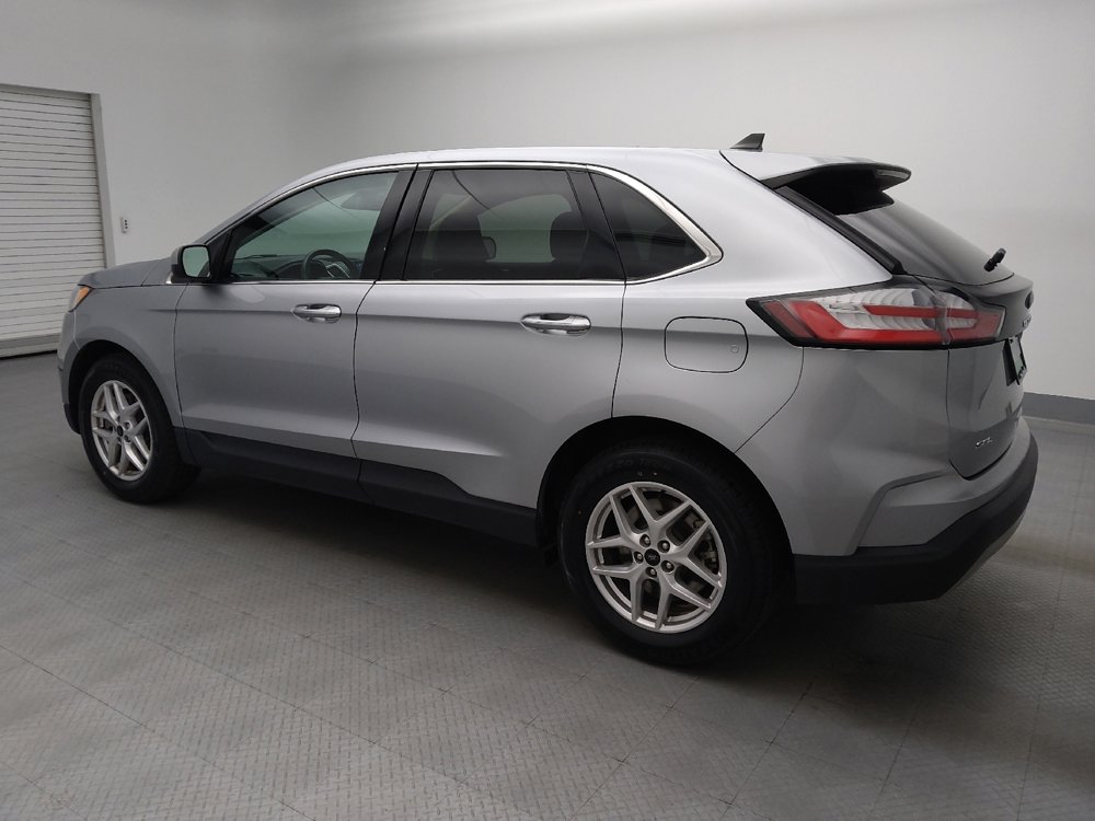 Used 2024 Ford Edge SEL image 3