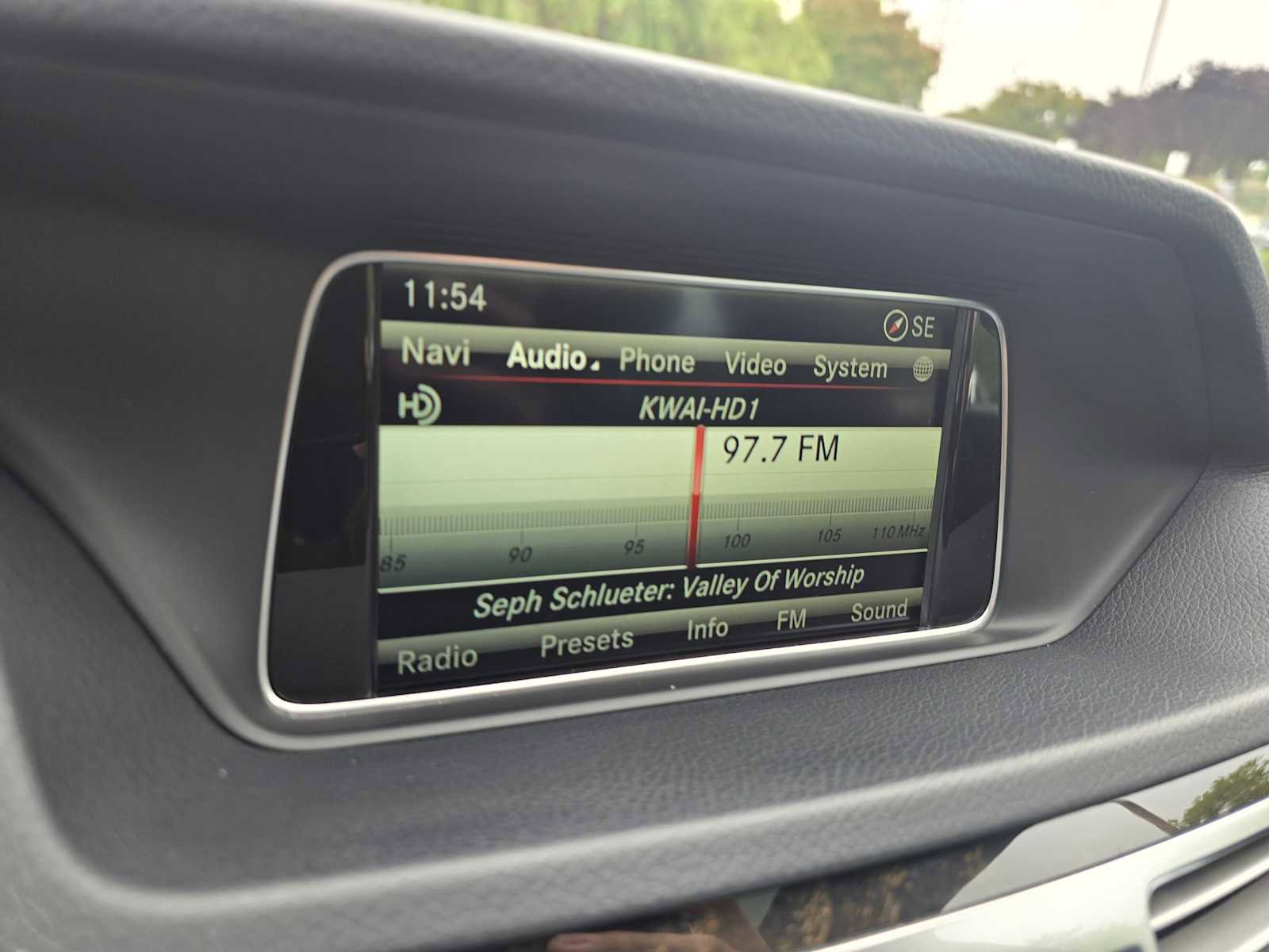 Used 2014 Mercedes-Benz E 350 Sedan image 28
