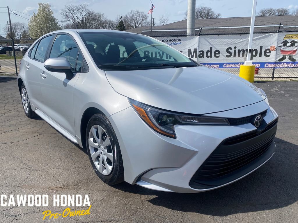Used 2023 Toyota Corolla LE FWD image 1