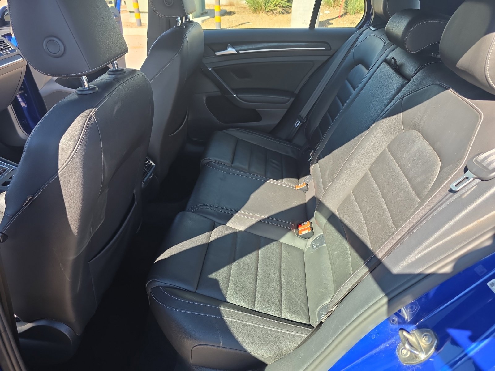 Used 2016 Volkswagen Golf 4-Door image 17