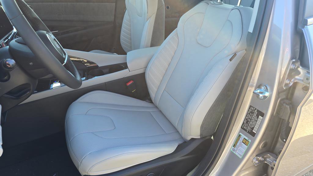New 2026 Hyundai Elantra Limited FWD image 14