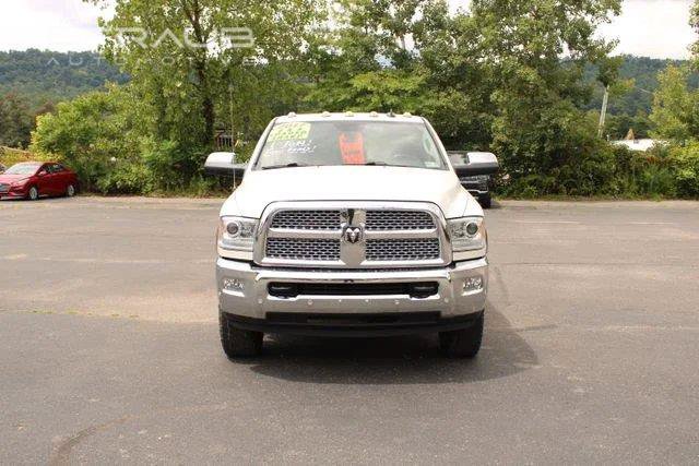 Used 2017 RAM 3500 Laramie w/ Snow Chief Group AWD/4WD image 4