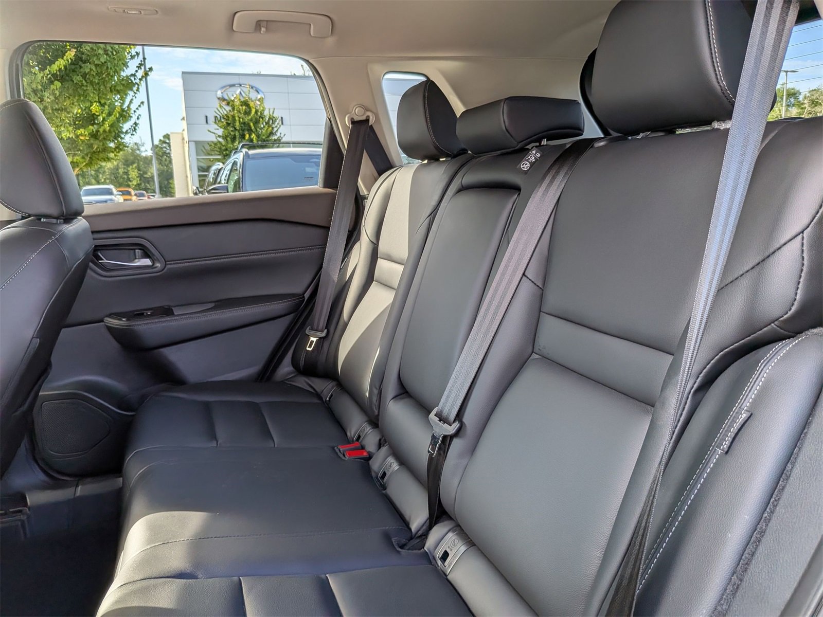 Used 2023 Nissan Rogue SL image 30