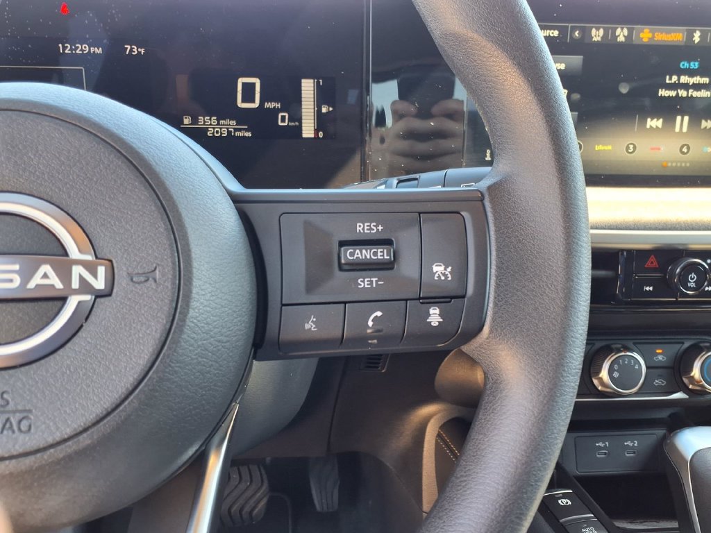 Used 2025 Nissan Kicks SV w/ Interior Electronics Package AWD/4WD image 18