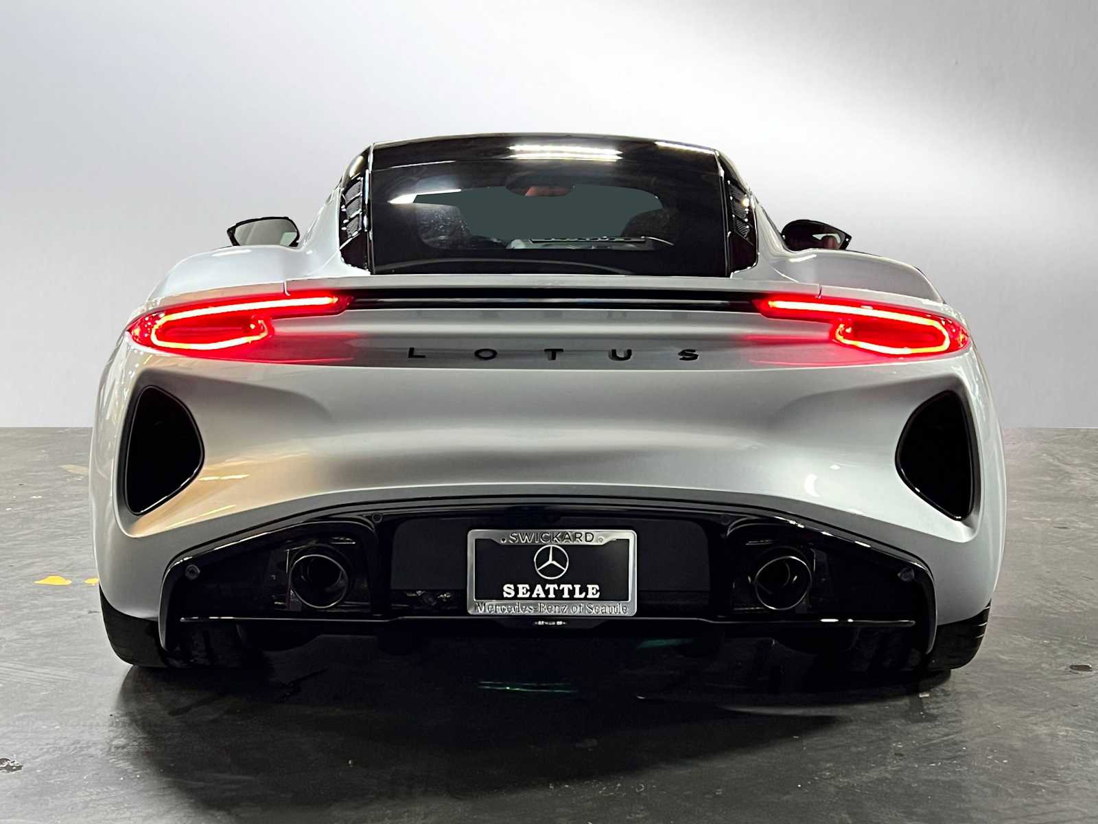 Used 2024 Lotus Emira First Edition image 4