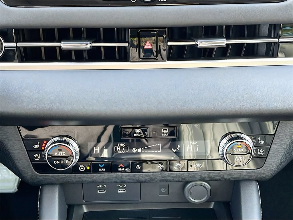 New 2026 Mitsubishi Outlander SEL FWD image 17