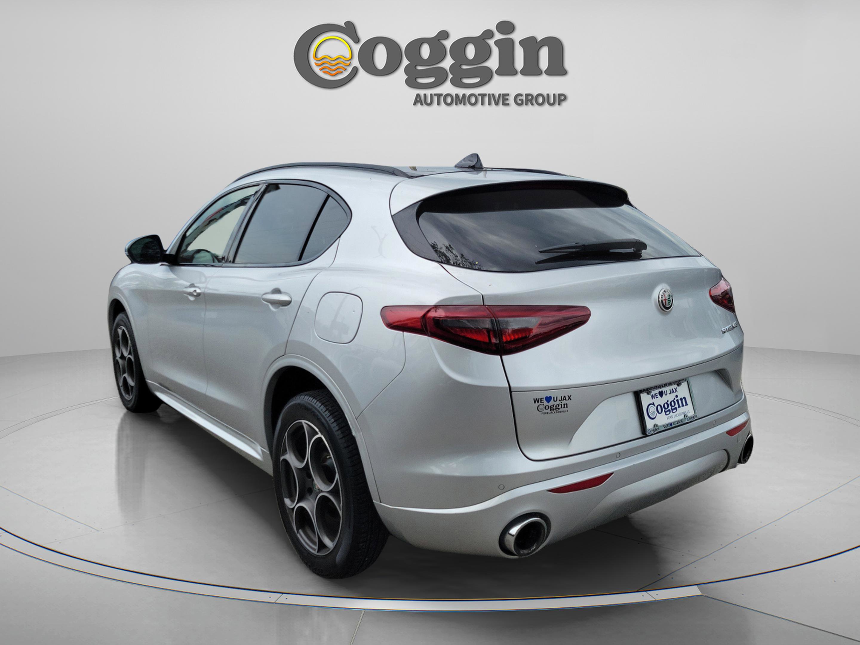 Used 2020 Alfa Romeo Stelvio Sport w/ Quick Order Package 22K Sport RWD image 2
