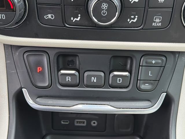 Used 2018 GMC Terrain Denali w/ Comfort Package image 32