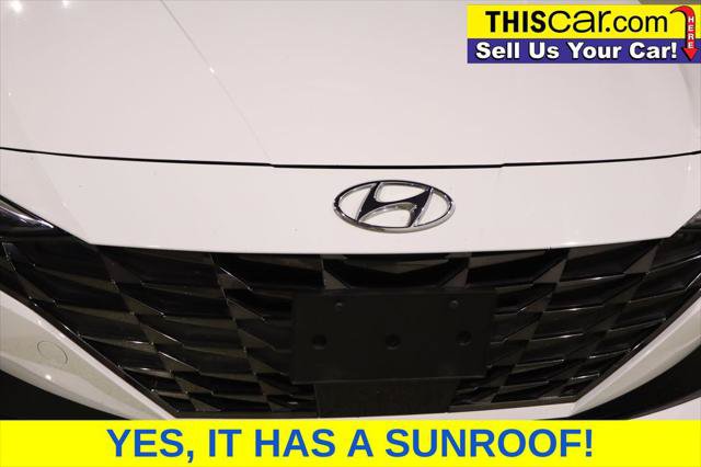Used 2022 Hyundai Elantra Limited FWD image 12