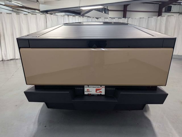 Used 2024 Tesla Cybertruck AWD Crew Cab image 23