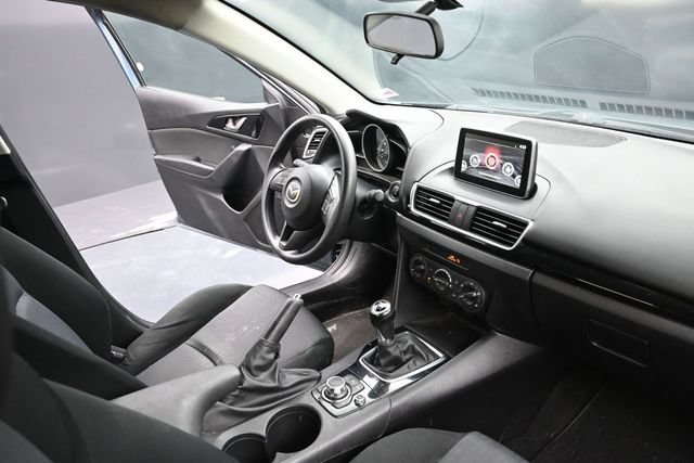 Used 2016 MAZDA MAZDA3 i Sport FWD image 31
