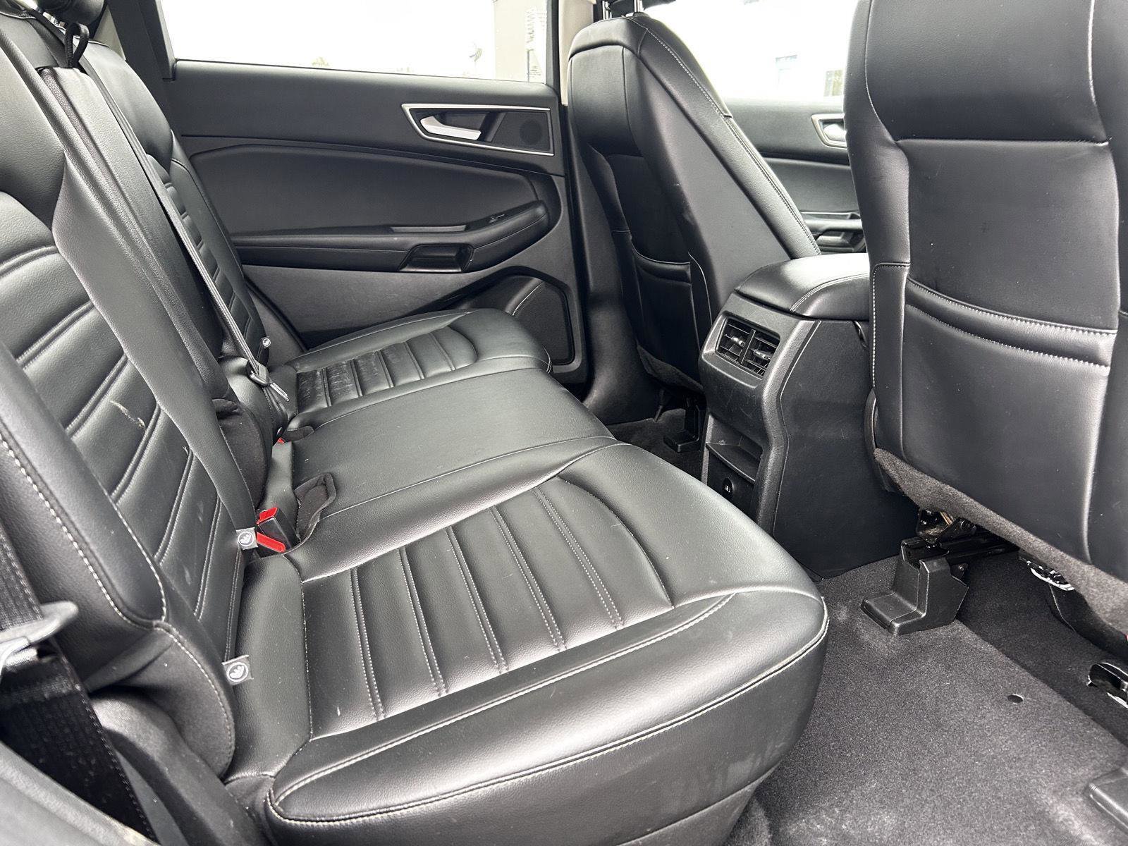 Used 2024 Ford Edge SEL image 15