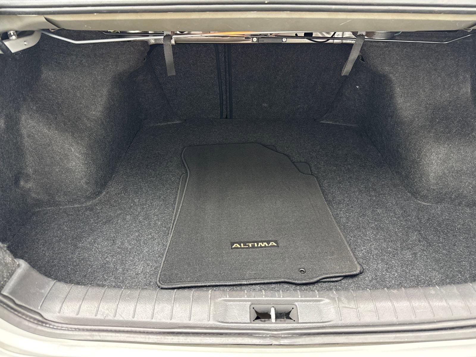 Used 2013 Nissan Altima 2.5 S FWD image 41