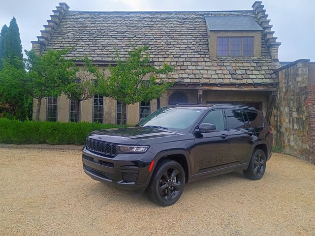 Used 2025 Jeep Grand Cherokee L Altitude