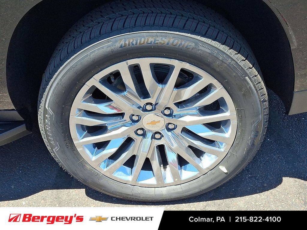 New 2026 Chevrolet Suburban High Country w/ Sun And Tow Package AWD/4WD image 5