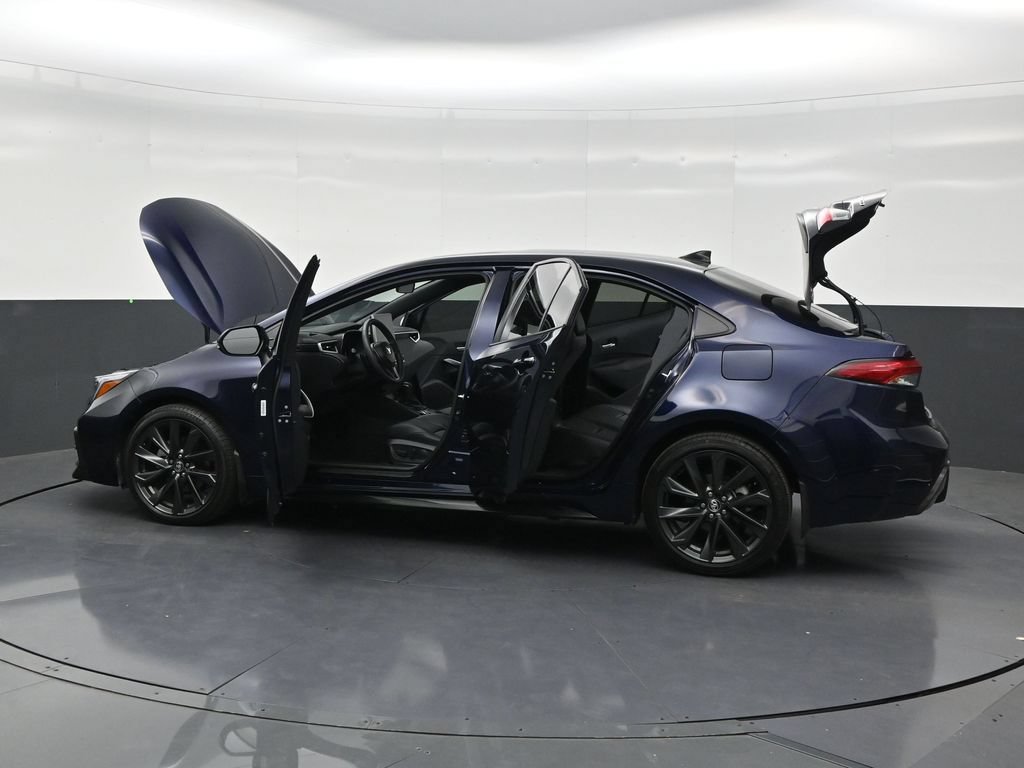 Used 2025 Toyota Corolla XSE FWD image 30