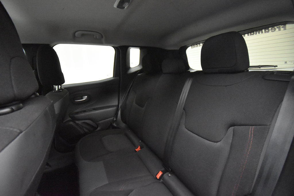 Used 2023 Jeep Renegade Trailhawk w/ Trailer Tow Group AWD/4WD image 18