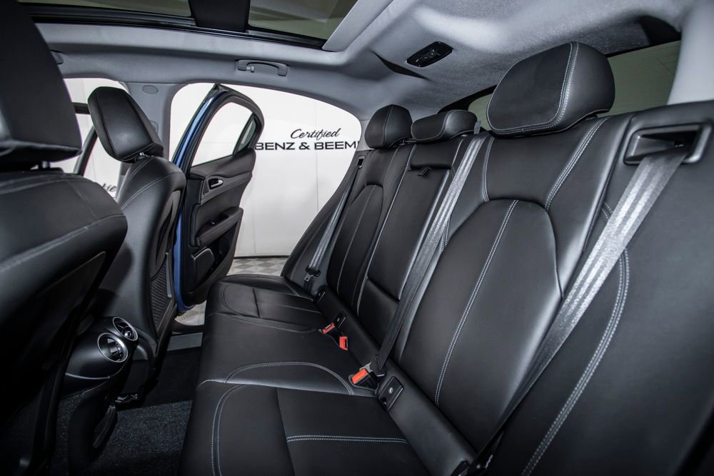 Used 2019 Alfa Romeo Stelvio w/ Nero Edizione RWD image 13