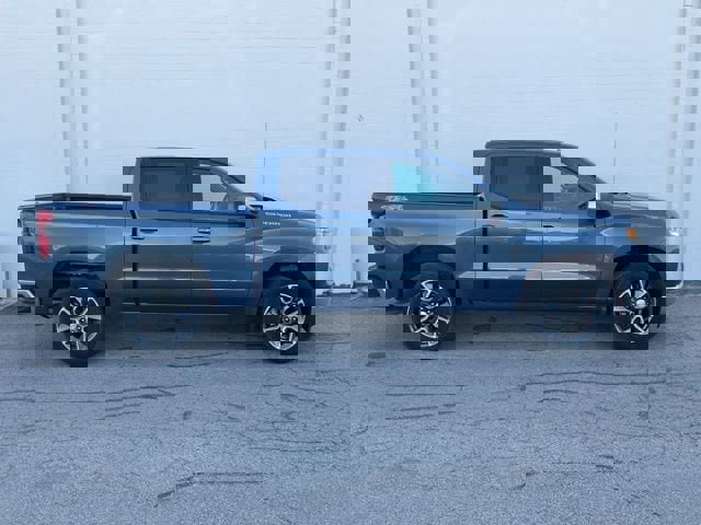 Used 2024 Chevrolet Silverado 1500 LT image 3