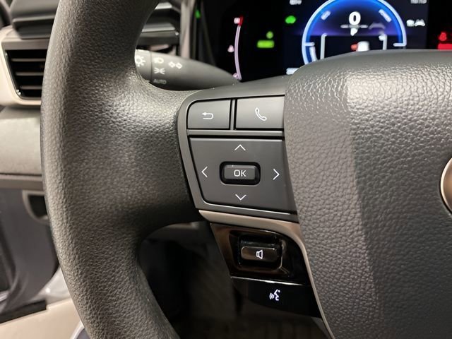 Used 2025 Toyota Camry LE AWD/4WD image 14