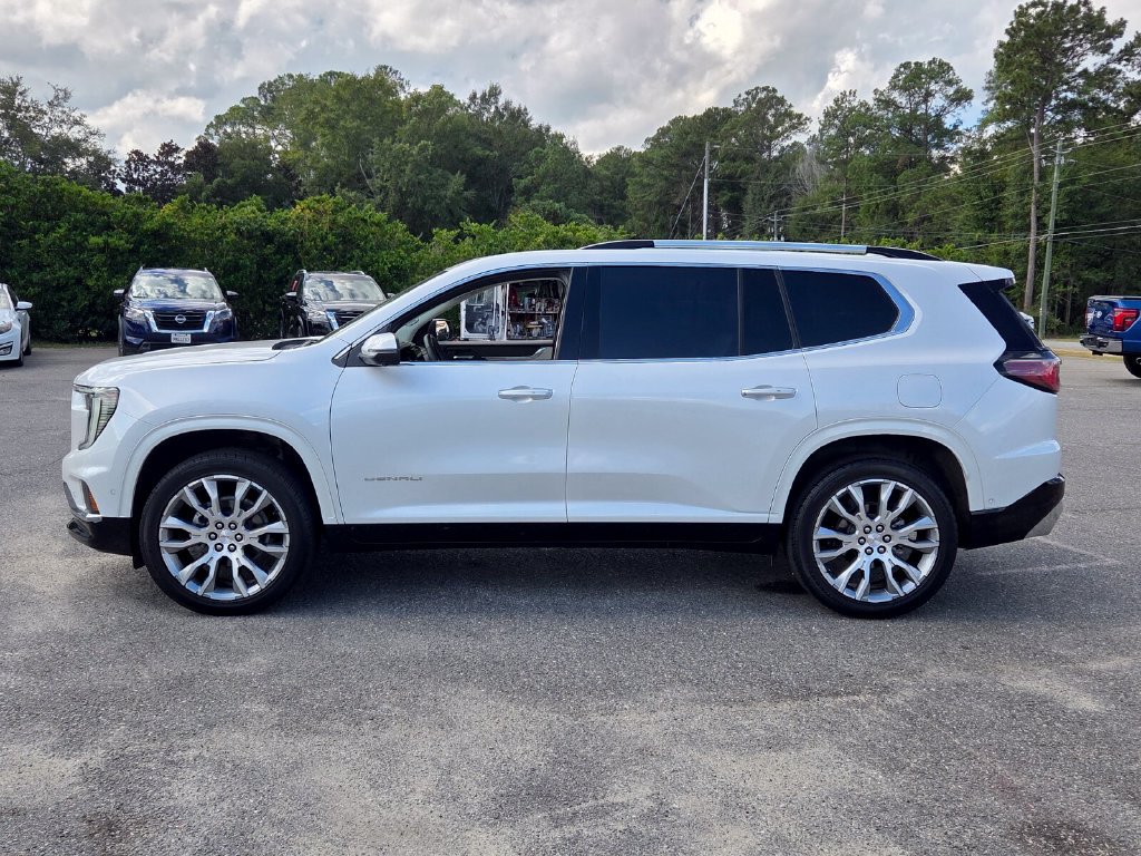 Certified 2025 GMC Acadia Denali w/ Super Cruise Package FWD image 2