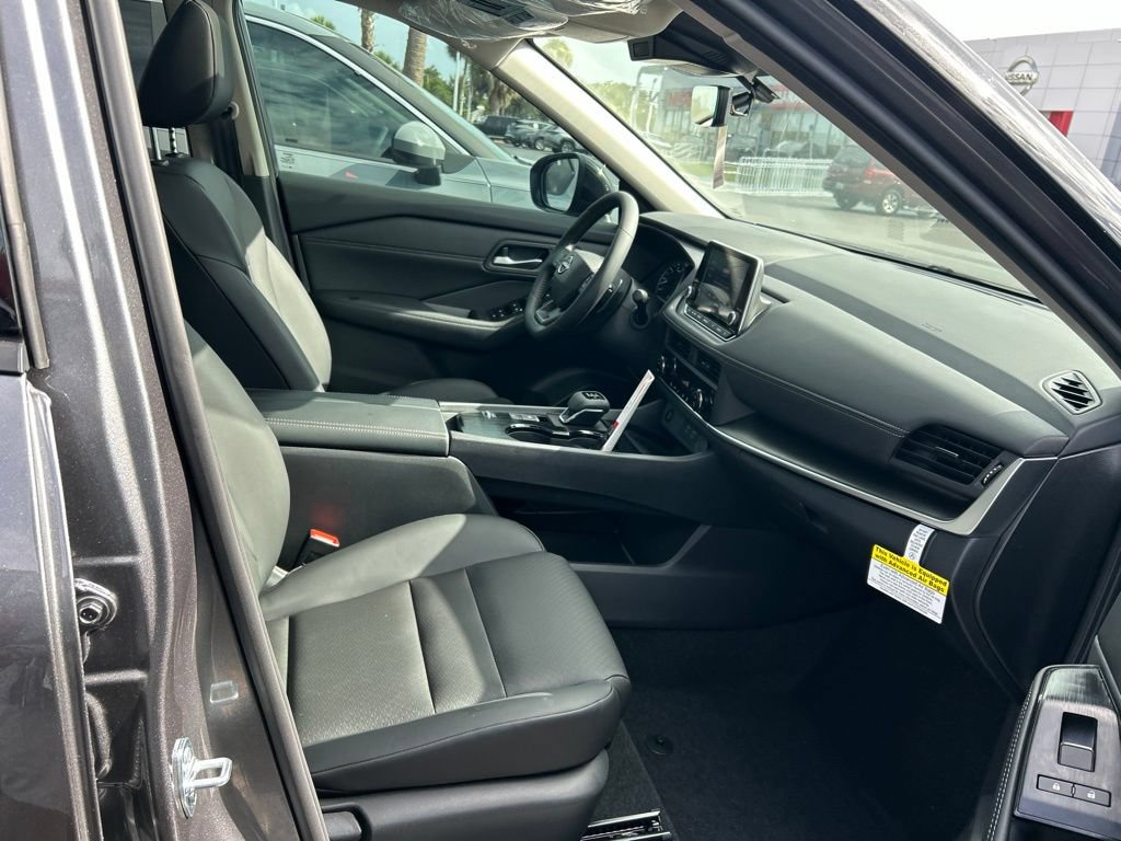 New 2026 Nissan Rogue Dark Armor FWD image 40