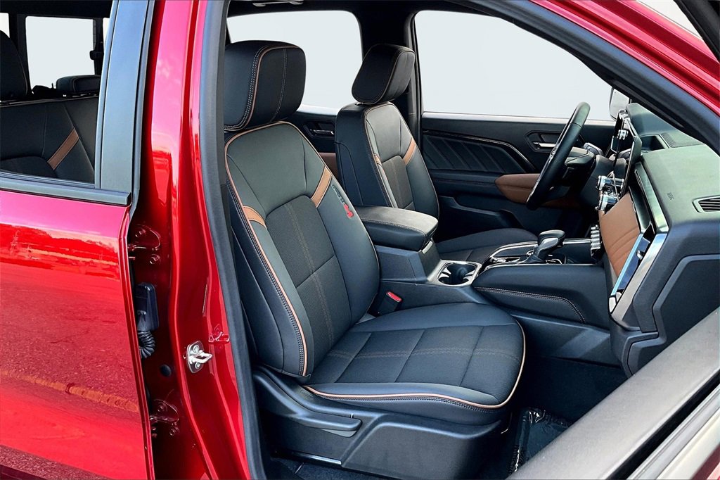 Used 2024 GMC Canyon AT4 w/ LPO, Skid Plate Package image 7