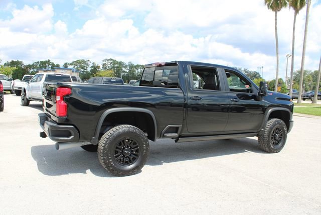 Used 2024 Chevrolet Silverado 2500 ZR2 w/ Technology Package image 13