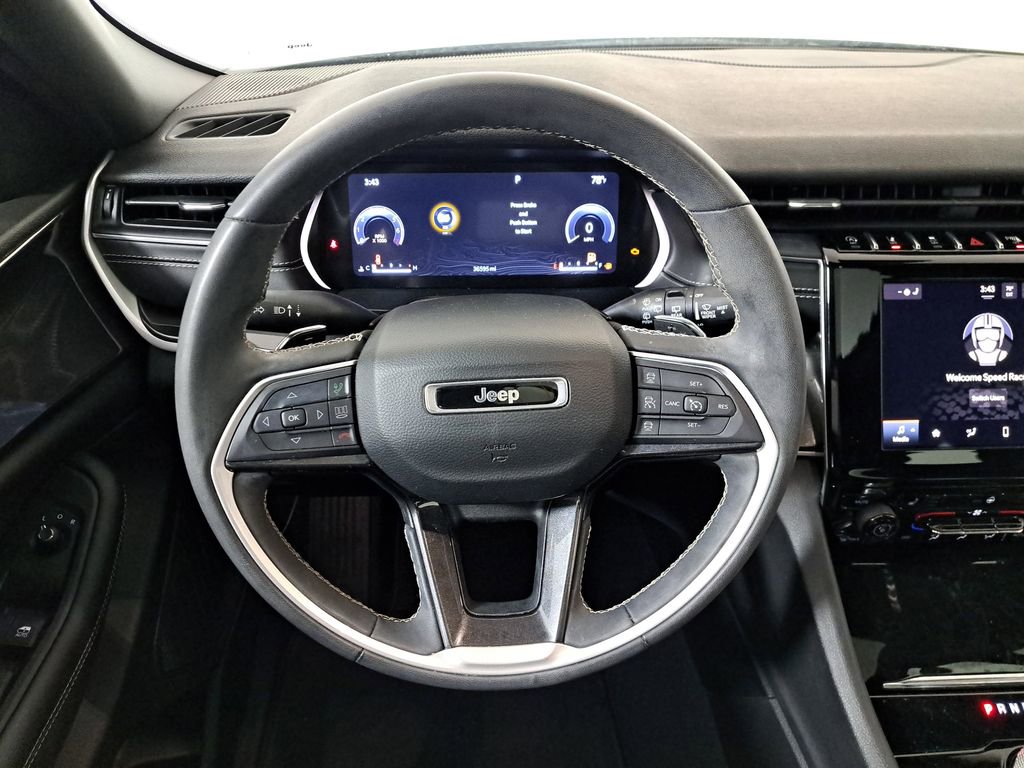 Used 2023 Jeep Grand Cherokee Altitude image 14