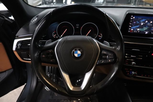 Used 2019 BMW 540i w/ Executive Package RWD image 28