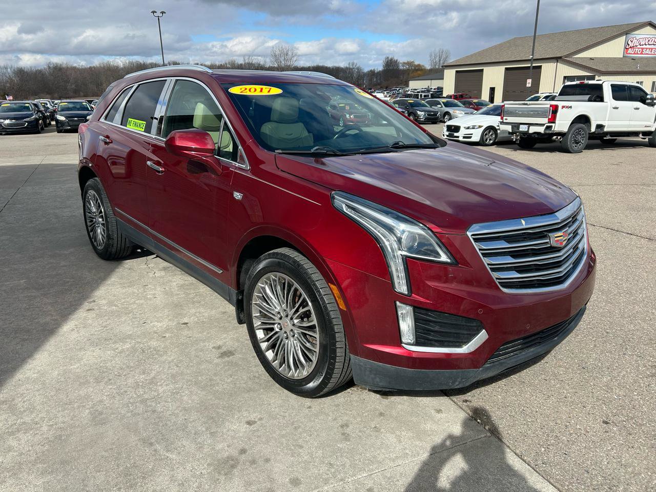 Used 2017 Cadillac XT5 Luxury w/ Driver Awareness Package FWD image 3