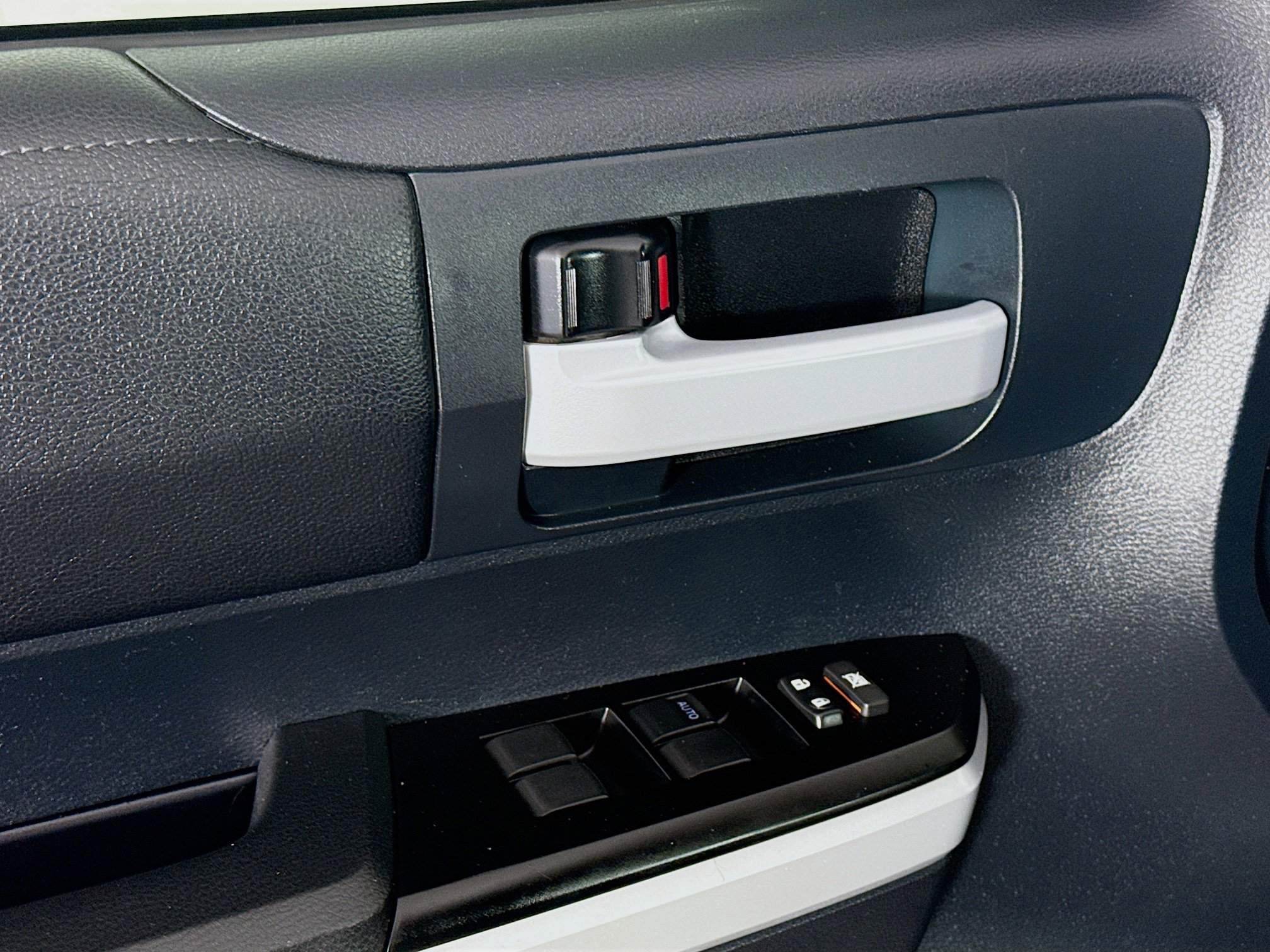 Used 2018 Toyota Tundra SR5 image 23