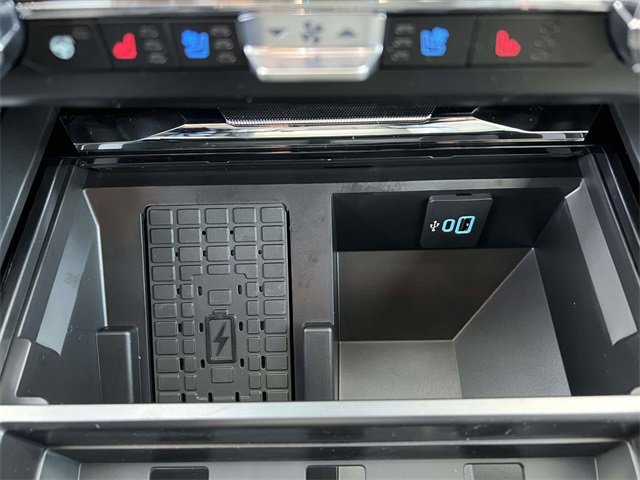 New 2026 Ford F250 Lariat w/ Chrome Package image 18